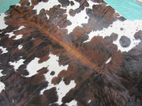 Speckled Tricolor Cowhide Rug - Size: 8x6.5 feet M-1352