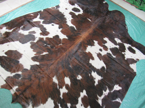 Speckled Tricolor Cowhide Rug - Size: 8x6.5 feet M-1352