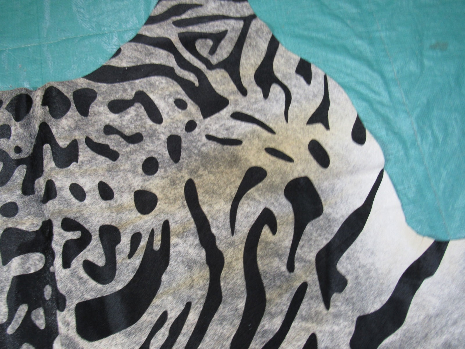 Grey Brindle Siberian Tiger Cowhide Rug (some yellow in the neck) Size: 7.5x6.5 feet O-1131
