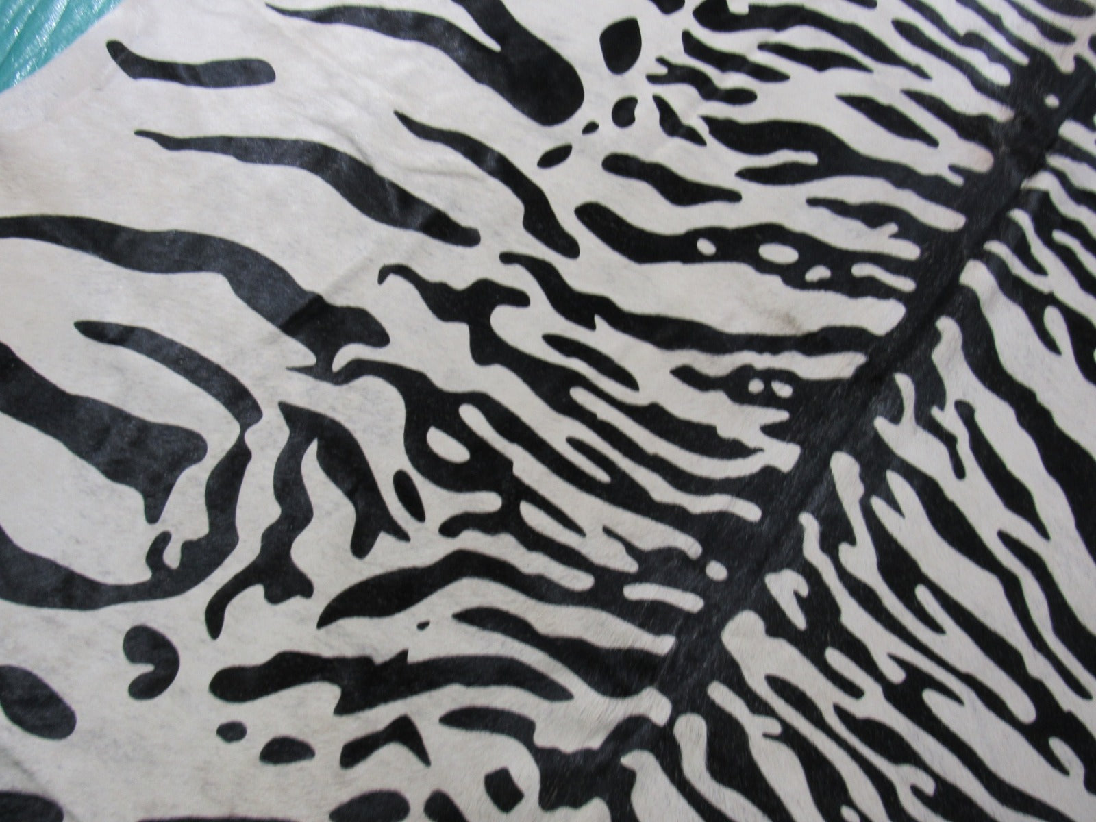 Light Grey Brindle Siberian Tiger Cowhide Rug Size: 8x6.5 feet O-1132