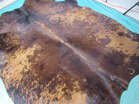 Distressed Print Cowhide Rug (brown tones/ fire brand) - Size: 7.5x5.7 feet M-1363