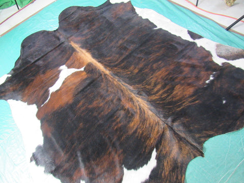 Tricolor Cowhide Rug Size: 7x7 feet M-1424