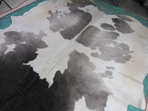 Grey & White Cowhide Rug (HUGE SIZE!) Size: 9x7 1/4 feet A-1878