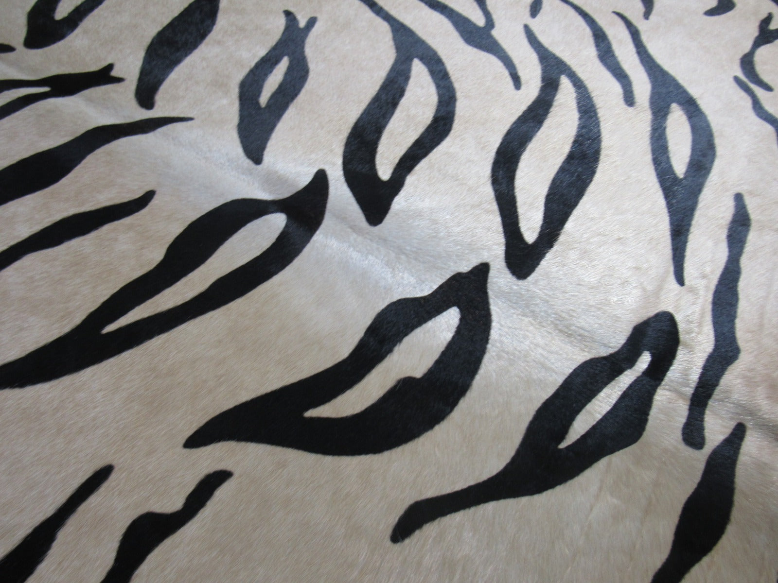 Gorgeous Tiger Print Cowhide Rug (beautiful and shiny hair/perfecy quality) Size: 7.2x6.2 feet C-1690