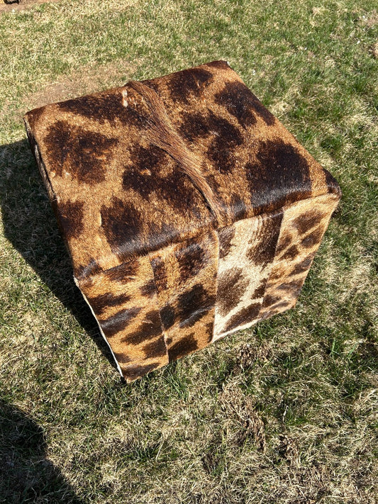 Giraffe Hide Ottoman Genuine Giraffe Hide Cube Furniture Size: 20X20X20”