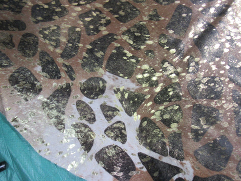 Giraffe Print Cowhide Rug with Gold Metallic Acid Washed Size: 7 3/4x6 3/4 feet C-1446