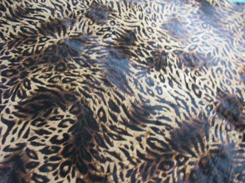 Awesome Animal Print Cowhide Rug Size: 7.5x6.5 feet C-1693