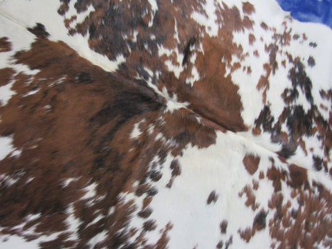 Tricolor Cowhide Rug (speckled and mainly brown spots) Size: 6x6 feet M-1474