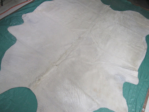 Natural White Cowhide Rug (medium length hair) Size: 8x7 feet B-201