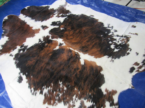 Speckled Tricolor Cowhide Rug - Size: 7.2x6.5 feet M-1479