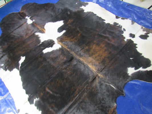 Grand tapis en peau de vache tricolore Taille : 8x7 pieds M-1480