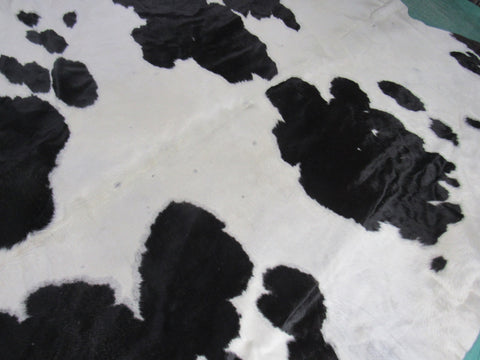 Black & White Spotted Cowhide Rug - Size: 8x6.5 feet B-216