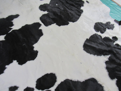 Black & White Spotted Cowhide Rug - Size: 8x6.5 feet B-216