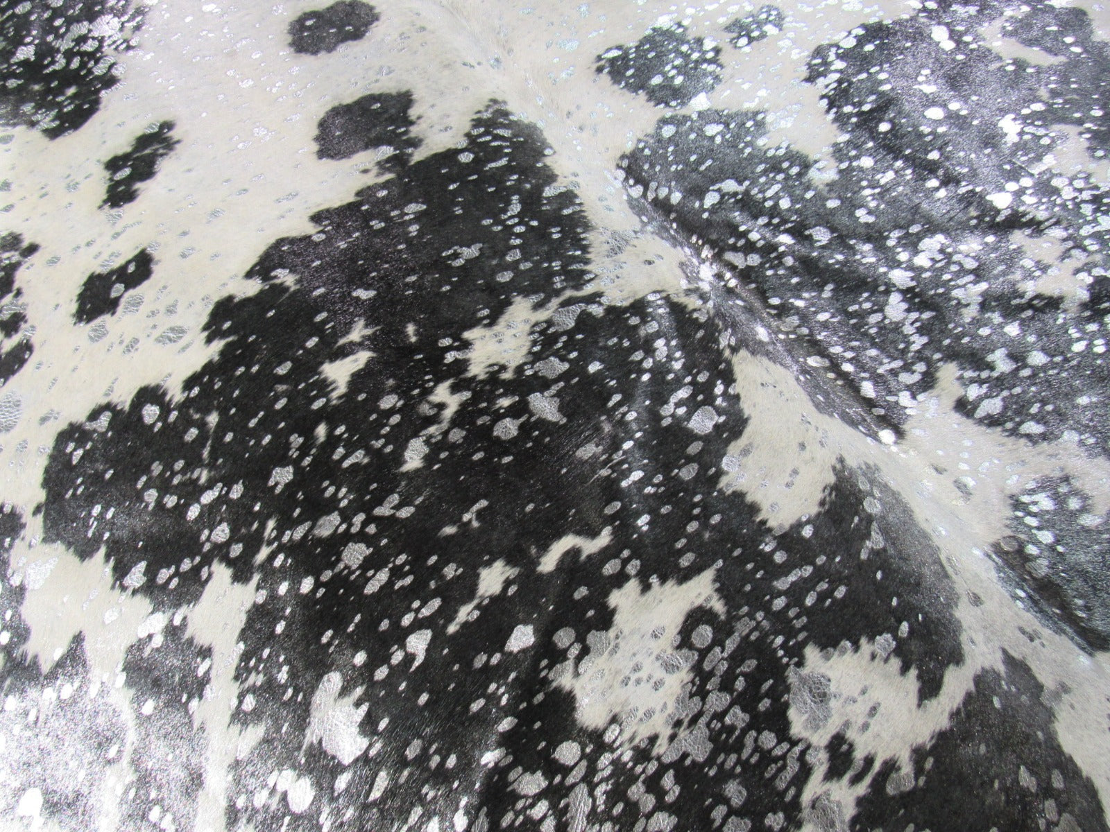 Black & White Cowhide Rug with Silver Metallic Acid Washed Size: 7x6 feet O-1154