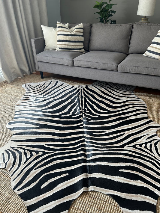 Tapis en cuir de vachette véritable à imprimé zèbre Taille moyenne : 7X6 pieds