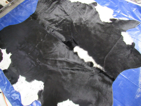 Black Hereford Cowhide Rug - Size: 7.7x7.7 feet M-1541