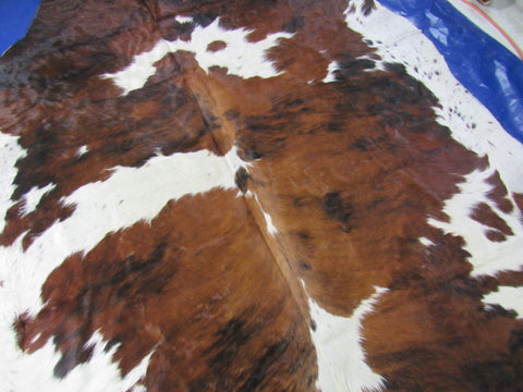 Speckled Tricolor Cowhide Rug - Size: 7x6.5 feet M-1564