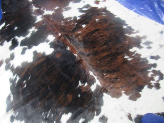 Grand tapis en peau de vache mouchetée tricolore - Dimensions : 8x7 pieds M-1585