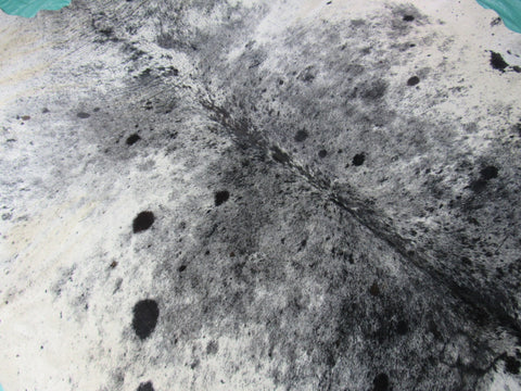 Salt & Pepper Cowhide Rug (neck has some beige/ mainly black and white) Size: 8 1/4x7 1/4 feet B-262