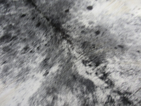 Salt & Pepper Cowhide Rug (neck has some beige/ mainly black and white) Size: 8 1/4x7 1/4 feet B-262