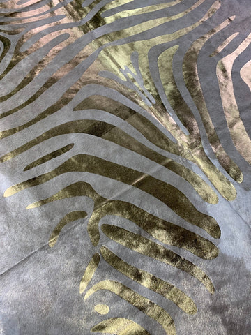 Champagne Cowhide Rug with Gold Metallic Zebra Stripes (bottom has white area) Size: 8x7.5 feet C-1613