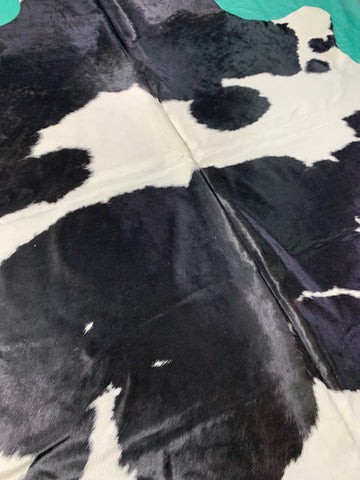 Huge Black & White Cowhide Rug Size: 8 3/4x8 feet O-1027