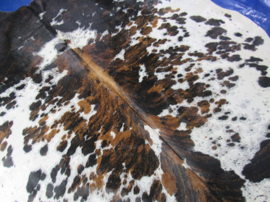 Tricolor Speckled Cowhide Rug - Size: 8x6 feet O-266