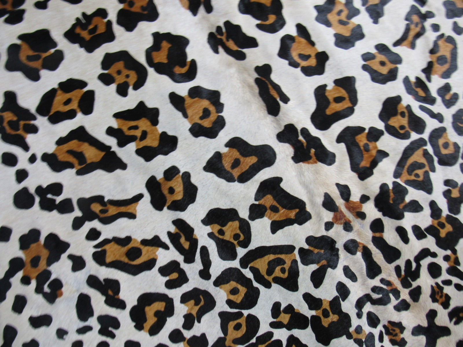 Very Light Background Jaguar Print Cowhide Rug Size: 6 3/4x6 feet O-1003