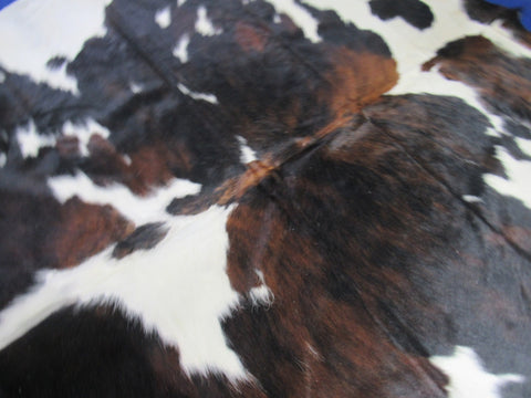 Tricolor Cowhide Rug (1 stitch) Size: 8x7.2 feet C-1758