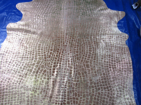 Gold Metallic Crocodile Pattern Cowhide Rug Size: 7.7x6 feet O-294