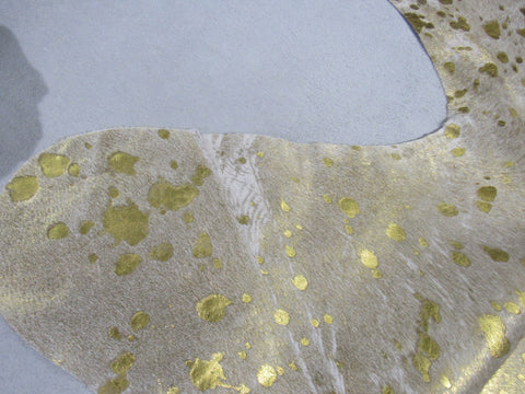 Bright Gold Metallic Cowhide Rug Size: 7x7 feet C-1783