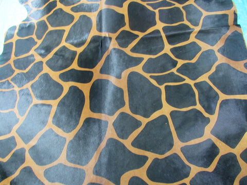 Giraffe Print Cowhide Rug (veggie tanned) Size: 7 1/4x5 3/4 feet M-1059