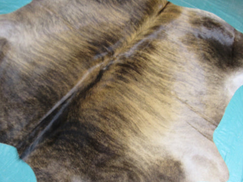 Beautiful Medium Brindle Cowhide Rug (shiny hair, veggie tanned) Size: 5.5x7 feet M-1082