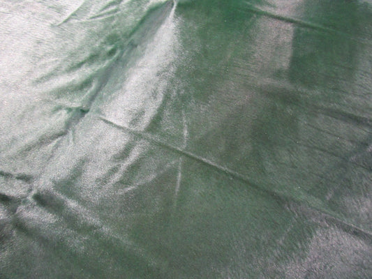 Tapis en cuir de vache teinté vert émeraude foncé Taille : 7 1/4' x 7' C-1591