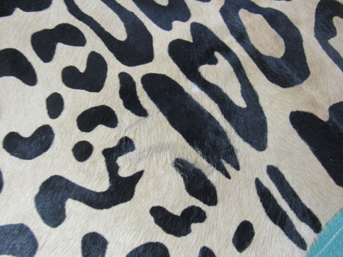 Jaguar Print Cowhide Rug (light background/ white belly) Size: 7 1/2x6 1/4 feet C-1603