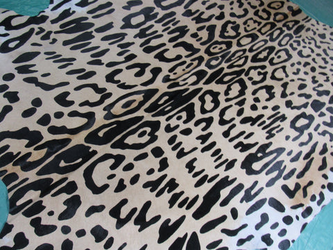 Jaguar Print Cowhide Rug (light background/ white belly) Size: 7 1/2x6 1/4 feet C-1603