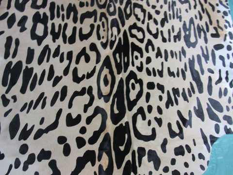 Jaguar Print Cowhide Rug (light background/ white belly) Size: 7 1/2x6 1/4 feet C-1603