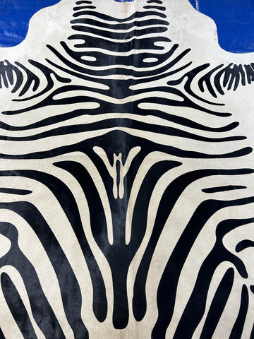 Zebra Print Cowhide Rug (fire brands/ light beige background/ shiny hair) Size: 6x6 feet C-1860
