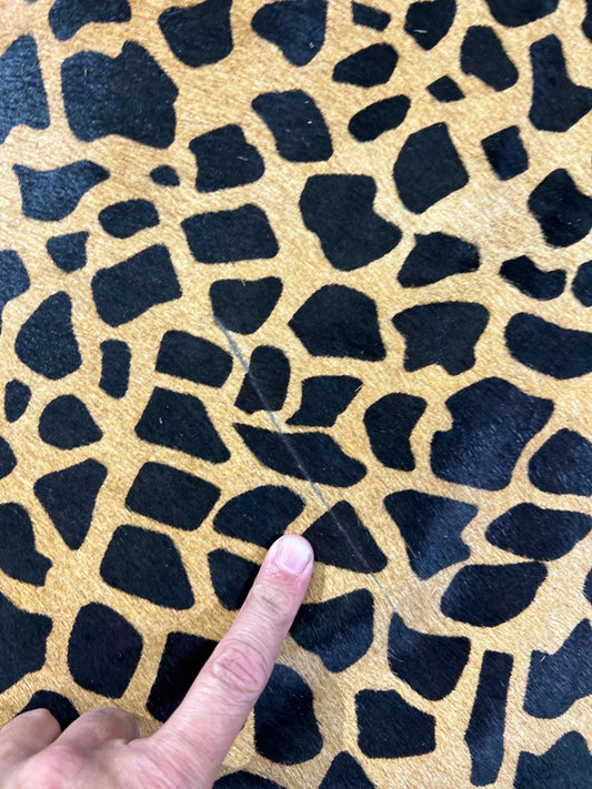 Tapis en peau de vache à imprimé girafe Taille : 7,2 x 5,5 pieds O-360