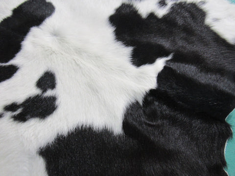 Black & White Calf Skin (longish hair) Size: 40x39" K-216a