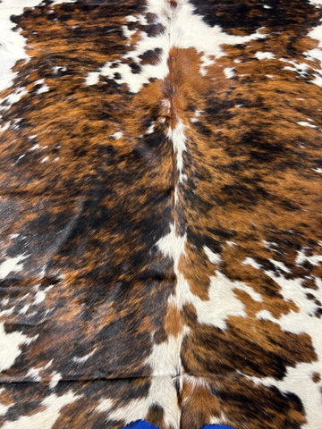 Beautiful Tricolor Cowhide Rug - Size: 7x7 feet C-1912