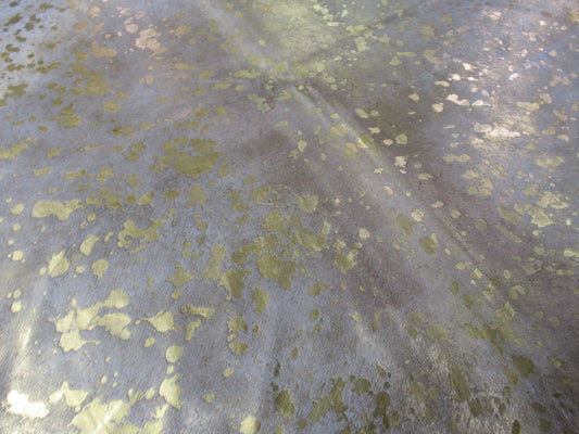Gold Metallic Cowhide Rug (Bright Gold) Size: 7.5x7 feet O-1077