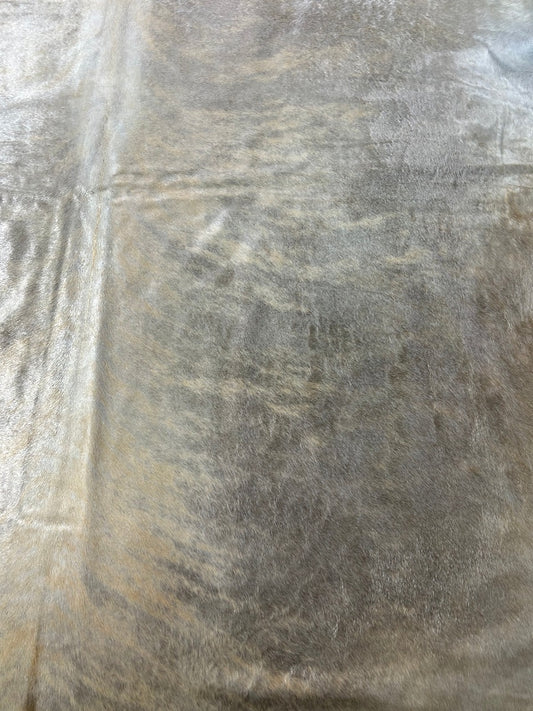 Gorgeous Beige Cowhide Rug with a Bit of Brindle Pattern Cowhide Rug (Shiny) Size: 7.5x7 feet O-383