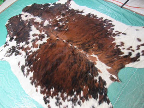 Tricolor Cowhide Rug (predominantly medium brown) Size: 6.5x6.2 feet M-1189