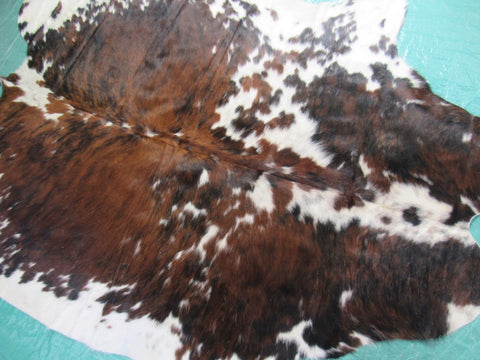 Tricolor Cowhide Rug (predominantly medium brown) Size: 6.5x6.2 feet M-1189