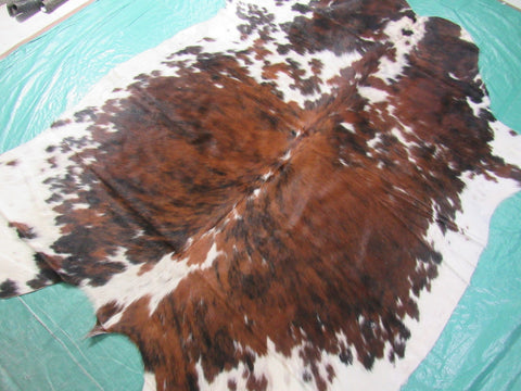 Tricolor Cowhide Rug (predominantly medium brown) Size: 6.5x6.2 feet M-1189