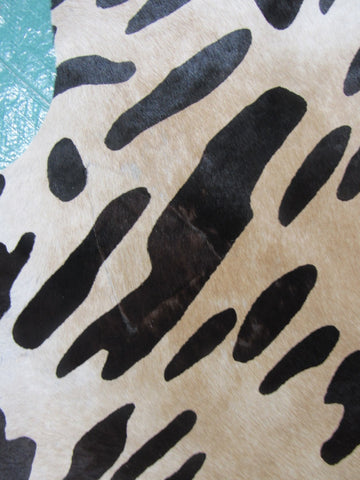 Jaguar Print Cowhide Rug (1 patch) Size: 7x6 feet C-1641