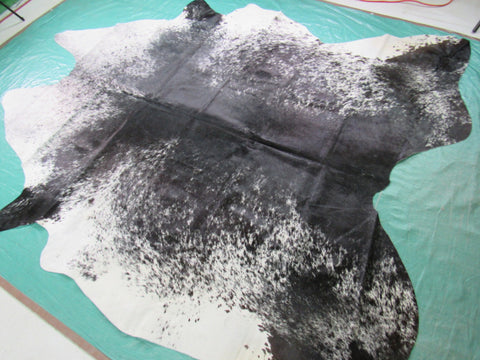 Black & White Speckled Cowhide Rug (very short hair) Size: 8x7 feet O-742