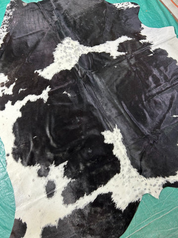 Black & White Spotted Cowhide Rug - Size: 7.7x6.5 feet C-1679