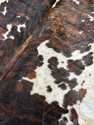 Tricolor Cowhide Rug (huge) Size: 8.5x7 feet M-1379